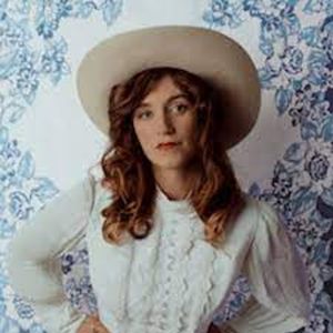 Sierra Ferrell, 37 (民歌手)