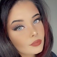 Siiri Parks, 27 (TikTok明星)