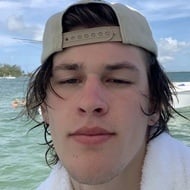 Silas James, 23 (TikTok明星)