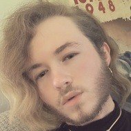 SilverThePuppy, 29 (YouTube明星)