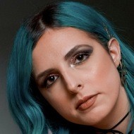 Simby, 31 (Estrella de TikTok)