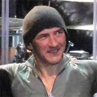 Simon Townshend, 65 (吉他手)