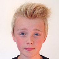 Skazzer, 23 (YouTube Star)