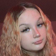 SlimeyFroyos, 19 (Instagram Star)