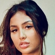 Snackychannn, 26 (Estrella de Instagram)