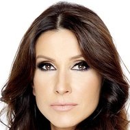 Snezana Dakic, 54 (Người dẫn chương trình)
