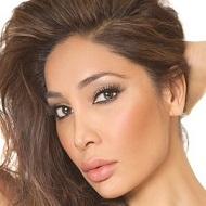 Sofia Hayat, 39 (Modell)