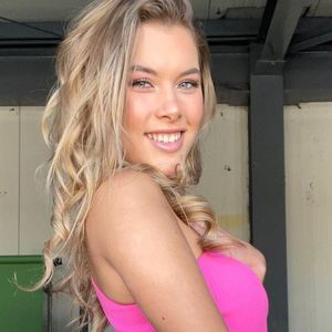 Sofia Muñoz Feifel, 22 (TikTok Star)