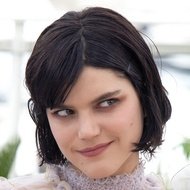 Soko, 38 (流行歌手)