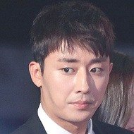 Son Ho jun, 41 (Attore TV)