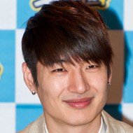 Son Ho-young, 43 (Pop Zangers)