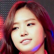 Son Na-eun, 30 (Pop Singer)