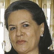Sonia Gandhi, 78 (Политическая жена)