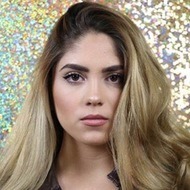 Sophia Bollman, 24 (流行歌手)