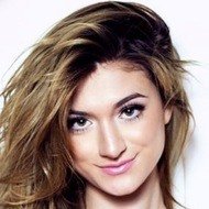 Sophia Kameron, 24 (Pop Singer)