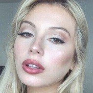 Sophia Kleo, 27 (YouTube-ster)