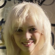 Sophie Powers, 21 (TikTok明星)