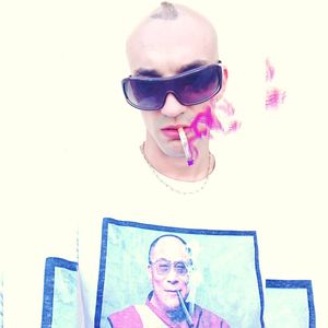 Soto Asa, 32 (流行歌手)