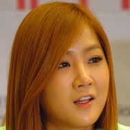 Soyou, 32 (流行歌手)