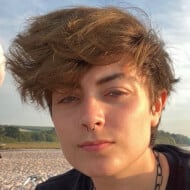 Static_pulse, 24 (TikTok Star)