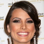 Stefanía Fernández, 33 (模特)