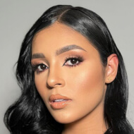 Stefania Usuga, 24 (Звезда Инстаграма)