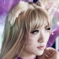 Stella Chuu, 35 (Instagram Star)