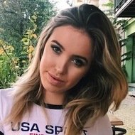 Stella Rae, 25 (YouTube Star)
