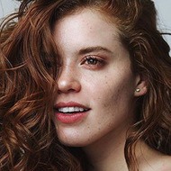 Steph Bumelcrownd, 29 (Soap Opera actrice)