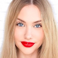 Stephanie Bailey, 32 (YouTube明星)