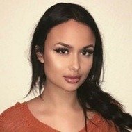 Stephanie De Souza, 28 (现实之星)