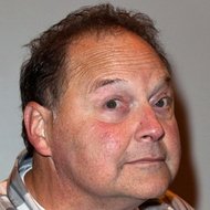 Stephen Furst (1955 - 2017) (电影演员)