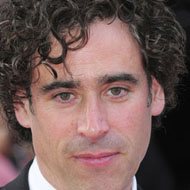 Stephen Mangan, 51 (电影演员)