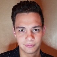 Steven Brundage, 34 (魔术师)