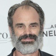 Steven Ogg, 51 (Synchronsprecher)