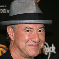 Stu Cook, 80 (貝斯手)