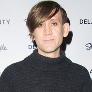 Stuart Semple, 43 (畫家)