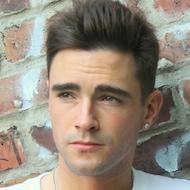Stuu, 32 (YouTube Star)