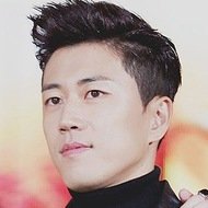 Su-won Jang, 45 (Popsänger)