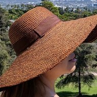 SuellASMR, 41 (YouTube Star)