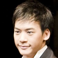 Sukrit Wisetkaew, 38 (流行歌手)