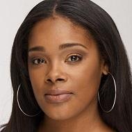 Summer Wayans, 39 (Modella)