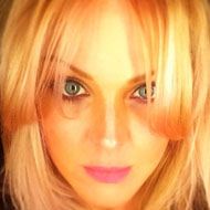 Susan Storm Large, 56 (搖滾歌手)