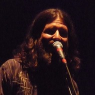 Sven Pipien, 58 (Bassist)