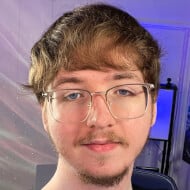 Syinite, 24 (YouTube Star)