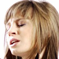 Sylwia Grzeszczak, 34 (流行歌手)