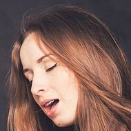 Sylwia Lipka, 27 (流行歌手)