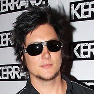 Synyster Gates, 42 (Guitarist)