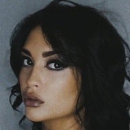 TAELA, 26 (Estrella de TikTok)