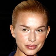 Tahyna Tozzi, 37 (Model)